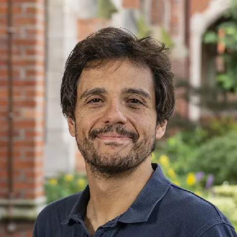 Portrait of Mauro Paternostro